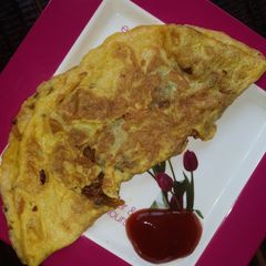 A picture of Inda na puda (stuff egg omelette).
