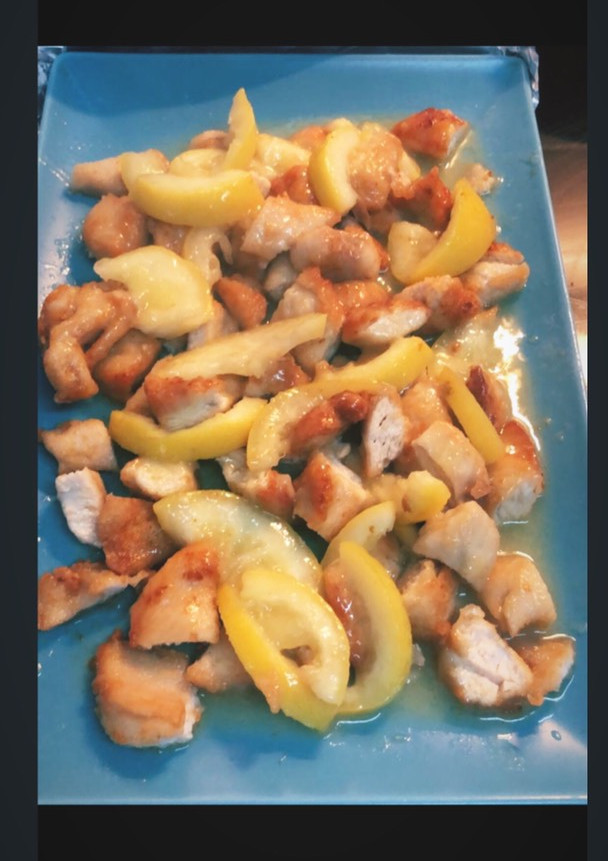 Una foto de Pollo al limón 🍋