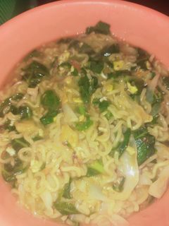 Foto resep Mie nyemek indomie goreng + daun kubis ala Niken