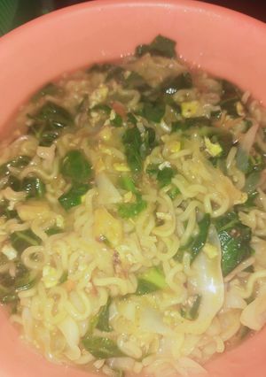Foto resep Mie nyemek indomie goreng + daun kubis ala Niken