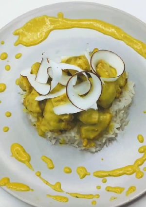 Une photo de Poulet curry lait de coco