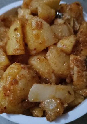 जीरा आलू(jeera aloo recipe in hindi) रेसिपी मुख्य फोटो