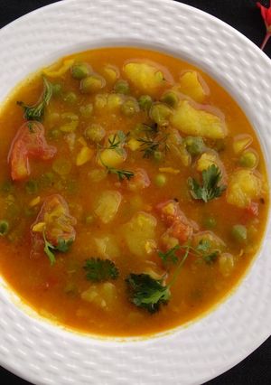 A picture of Allu matar ki sabji.
