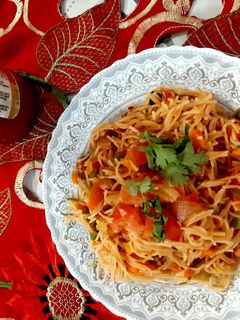 वर्मीसिली उपमा(Vermicelli upma recipe in hindi) रेसिपी मुख्य फोटो