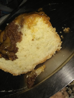 Una foto de Budín marmolado con dulce de leche
