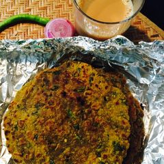 A picture of Bajare ki roti.