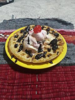 Una foto de Waffles con helado!💕