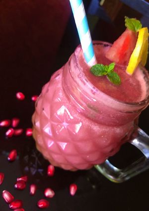 A picture of Pomo melon mocktail.