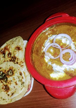 सोयाबीन कोफ़्ता, तवा बटर गार्लिक नान (Soyabean kofta, tawa butter garlic naan) रेसिपी मुख्य फोटो