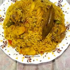 A picture of Spicy chicken biryani.