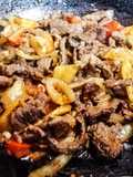 Brisket Salteado con Papas