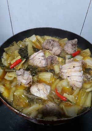 Hình của món Cá cờ kho dưa cải.