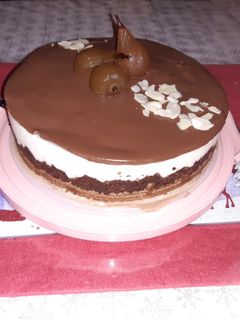 Une photo de Entremets croustillant poire chocolat