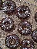 Donuts de naranja y chocolate