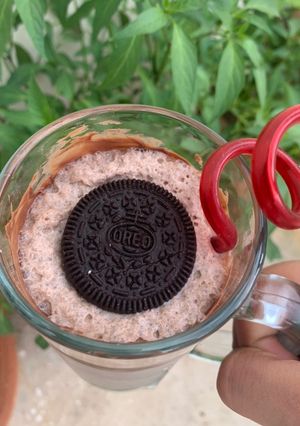 A picture of Oreo Nutella shake.