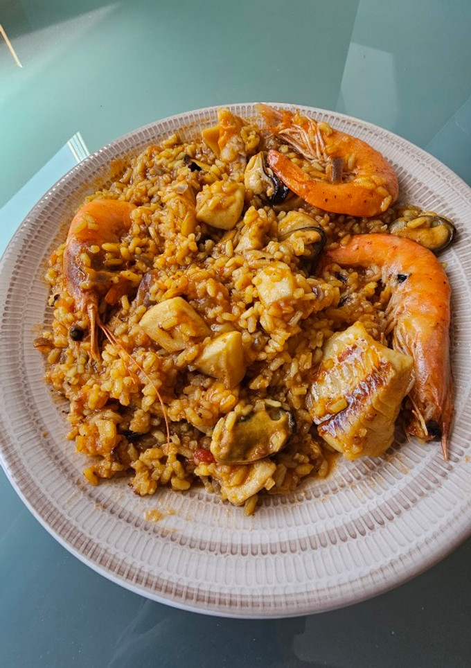 Una foto de Arroz a la marinera