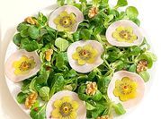 Une photo de kiwi salade
