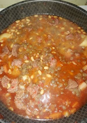 Una foto de Guiso de lentejas con porotos de soja