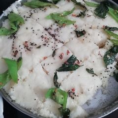 A picture of Rawa Dhokla.