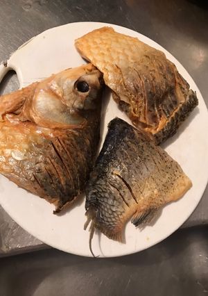 Una foto de Pescado bocachico frito