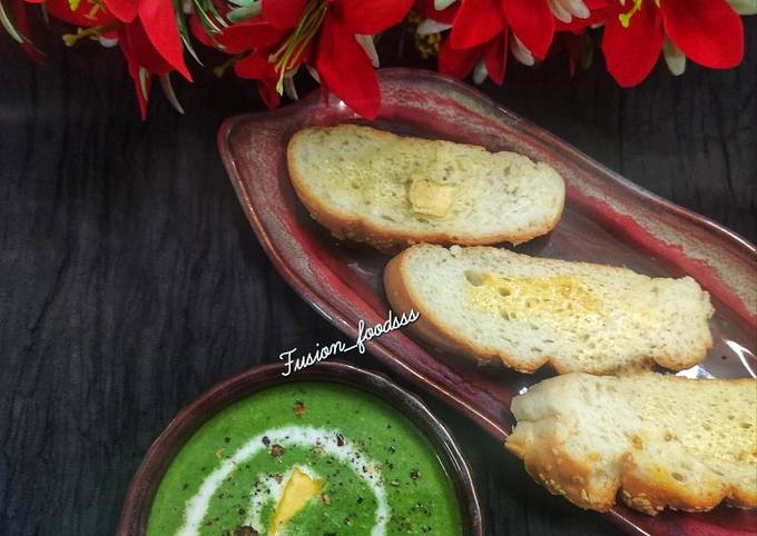 Creamy spinach soup