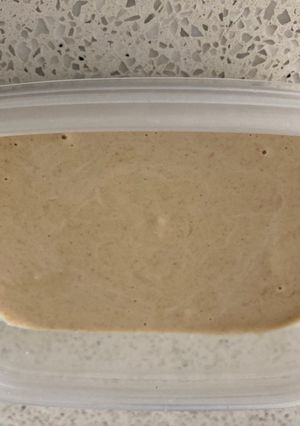 A picture of Cheap lazy hummus.