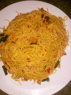 A picture of Stir fry spaghetti.