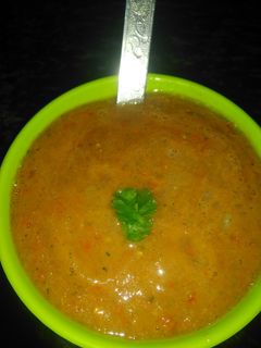 टमाटर धनिया की चटनी (tamatar dhaniya ki chutney recipe in hindi) रेसिपी मुख्य फोटो