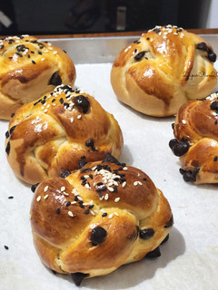 Foto resep Roti Coklat Simpel Chocolate Chips Roll Bread