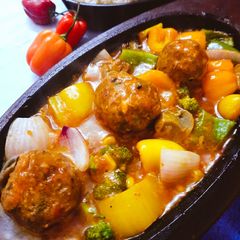A picture of Kofta Manchurian.