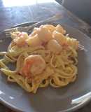 Pasta Alfredo con camarones