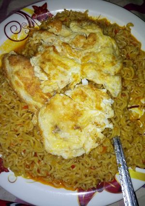 A picture of Indomie and egg.
