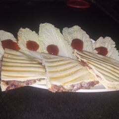 A picture of Vegetables pizza pockets.