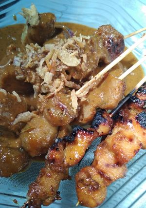 Foto resep Sate ayam bakso saus kacang homemade
