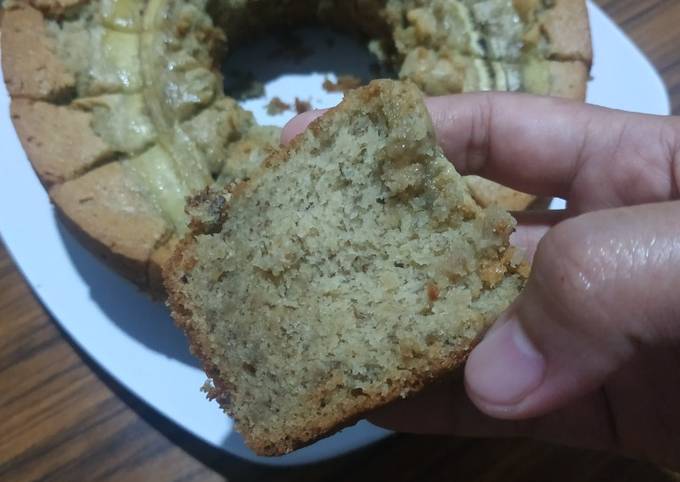 Ternyata begini lho! Bagaimana cara memasak Bolu Pisang Ambon 2 Telur  menggugah selera