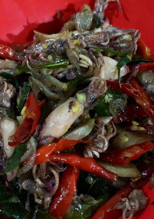 Foto resep Tumis Cumi Asin Daun Jeruk