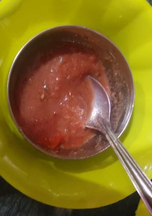 A picture of Tamatar chutney.