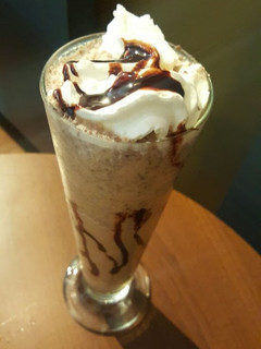 A picture of Cold Coffee with Ice Cream.