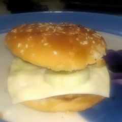 A picture of Cheese burger(snack /starter).