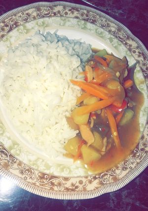 A picture of Curry chicken soup 😋.