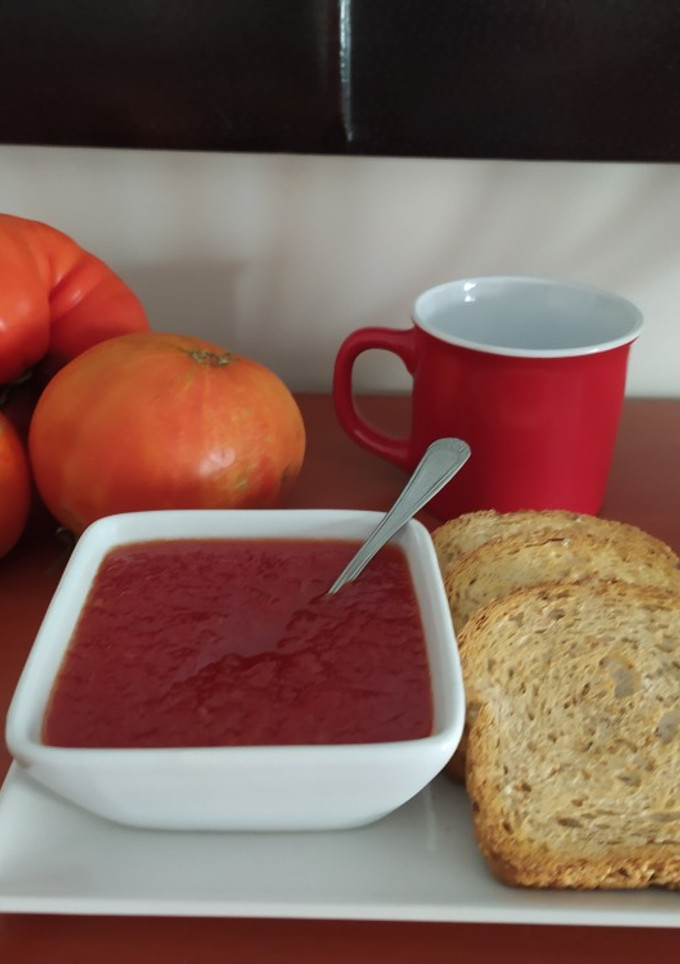 Una foto de Mermelada de tomate rojo