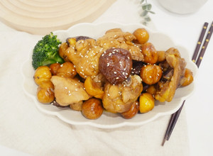 零技巧「栗子燜雞」鹹甜滋味好下飯！！ 的食譜成品照片