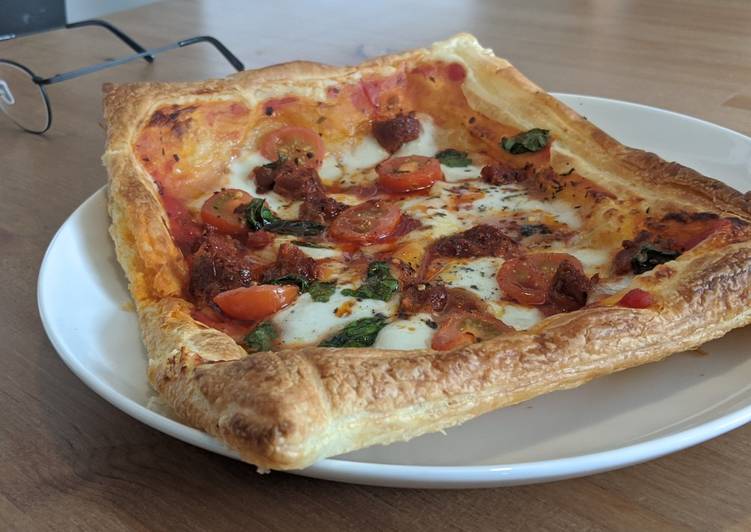 Recipe of Award-winning Tricolore easy puff pastry pizzas with chorizo