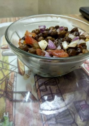 A picture of Kala chana chaat black chickpea salad.