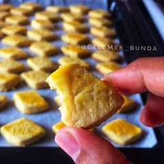 รูปของ Salted egg yolk cookies