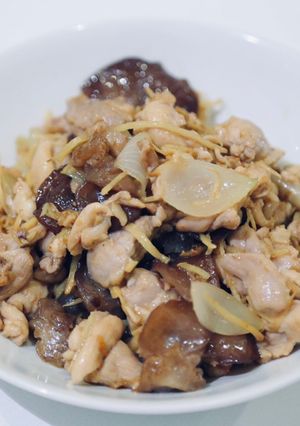 รูปของ ผัดขิงใส่ไก่