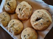 Una foto di biscotti miele e cioccolato