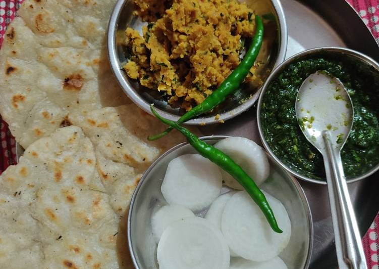 Recipe of Super Quick Homemade Jhunka bhakar
