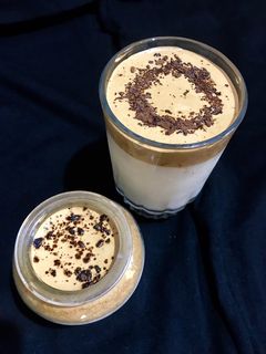 દાલગોના કોફી (Dalgona Coffee Recipe In Gujarati) રેસીપી મુખ્ય ફોટો
