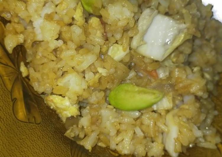 Cara Gampang Menyiapkan Nasi goreng petai yang Bikin Ngiler